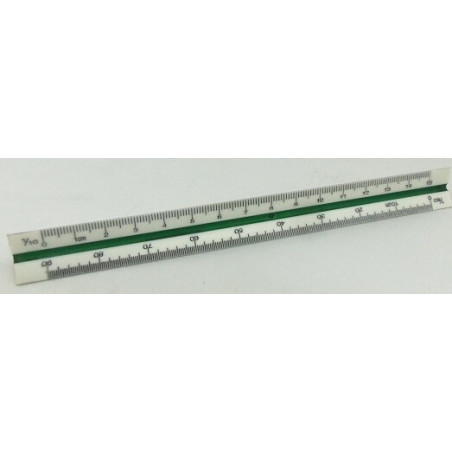 Escala Triangular 15 cms.
