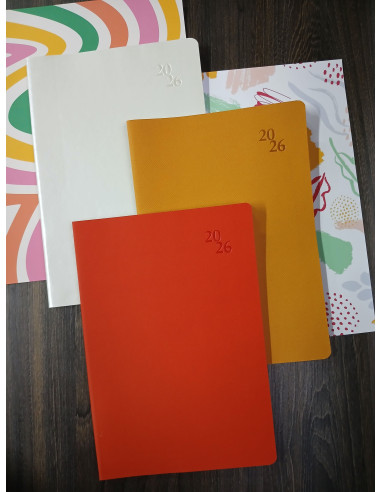 Planner Semanal 2025 con Festivos de Colombia - Cuero Sintético 16.5x24 cm